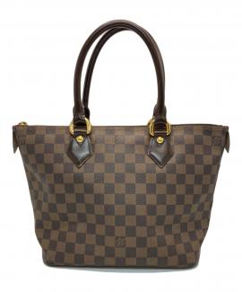 「ラグジュアリーブランドのLOUIS VUITTON 」