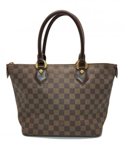 「ラグジュアリーブランドのLOUIS VUITTON 」