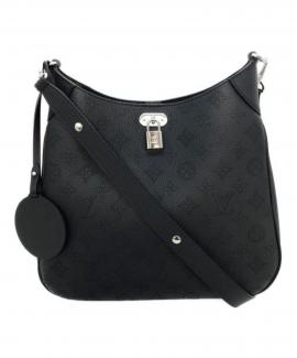 「ラグジュアリーブランドのLOUIS VUITTON 」