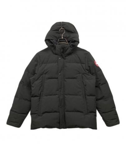 「アウトドアブランドのCANADA GOOSE 」