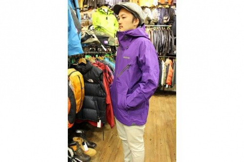 メンズのトップス