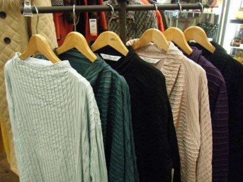 ジャケットのカットソー