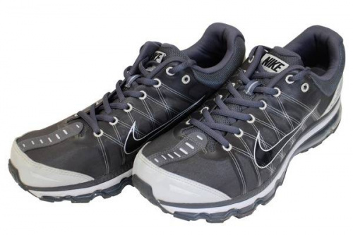 スニーカーのアディダス