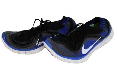 アディダスのナイキ