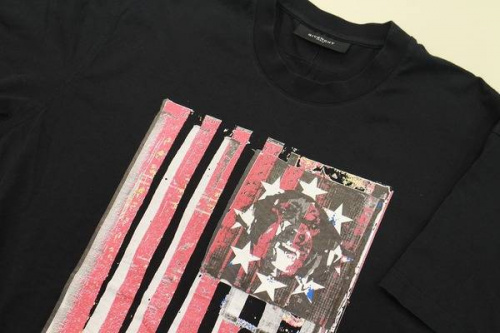 ジバンシーのTシャツ