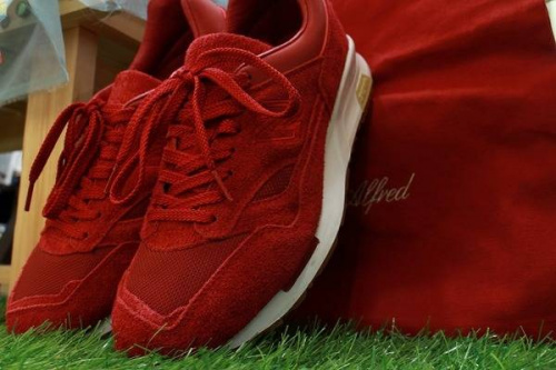 コラボの限定120足