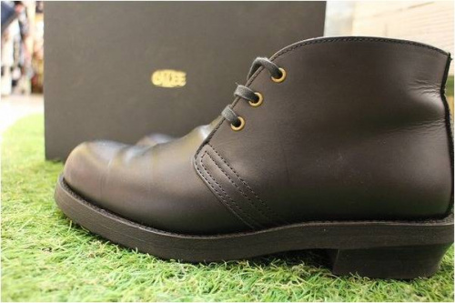 CALEE　　のチャッカブーツ