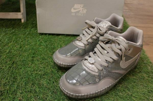 買取のスニーカー