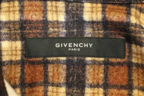 GIVENCHYのレザー