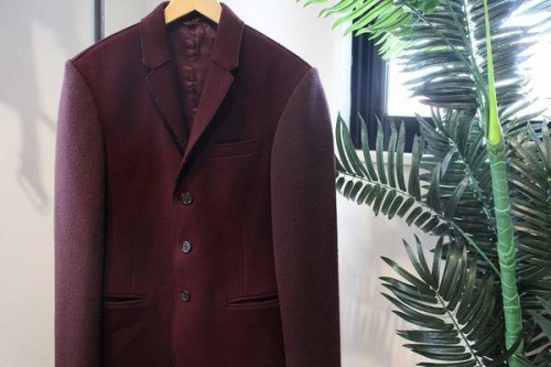 ジャケットの稲毛