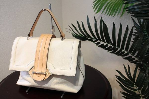 レディースのバッグ