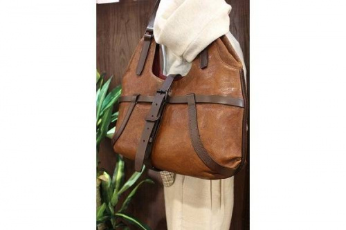 ハンドバッグのレザー