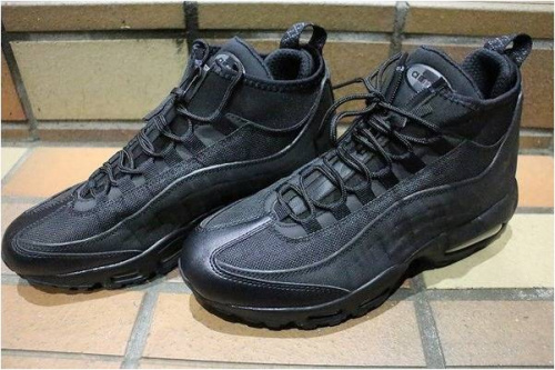 スニーカーのNIKE