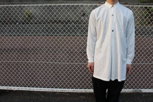 エドウィナホールのシャツ