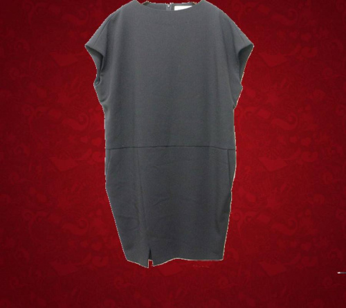 ワンピースのブラウス