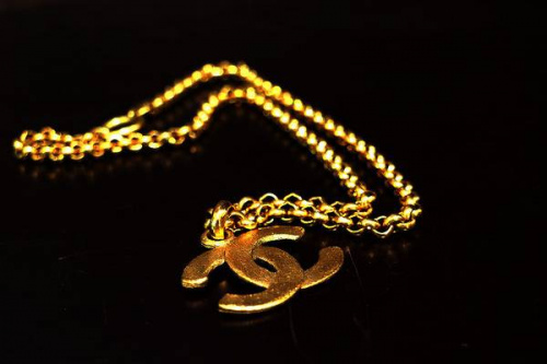 中古のブランド古着