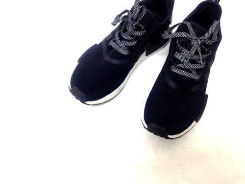 adidasのスニーカー