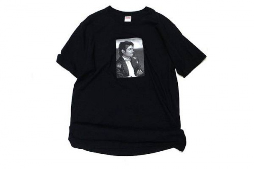 SUPREMEのストリート