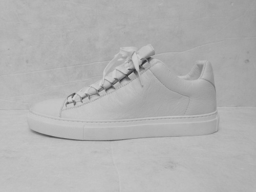 BALENCIAGAの千葉