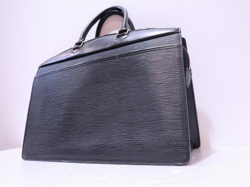 ラグジュアリーブランドのLOUIS VUITTON