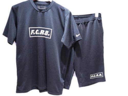 エフシーリアルブリストル×ナイキのセットアップ