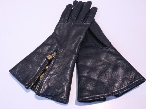 エルメスのカデナチャームレザーグローブ