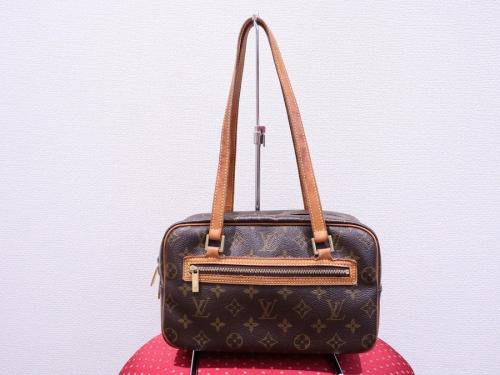 LOUIS VUITTONのLOUIS VUITTON[