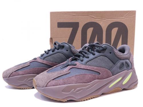 ストリートブランドのadidas