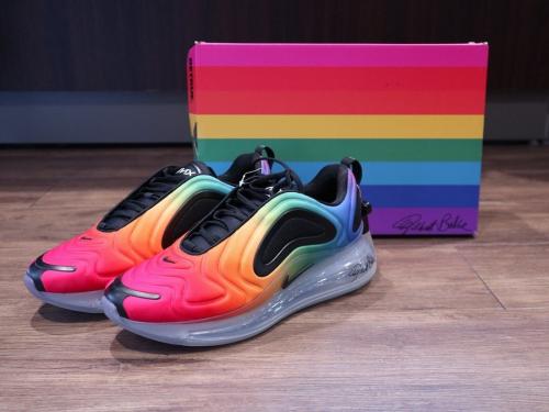スニーカーのNIKE