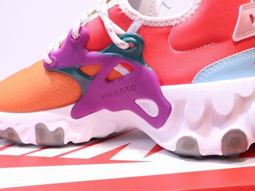 ナイキのリアクト　プレスト