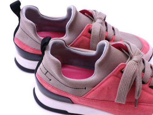 エルメスのスタジアムスニーカー