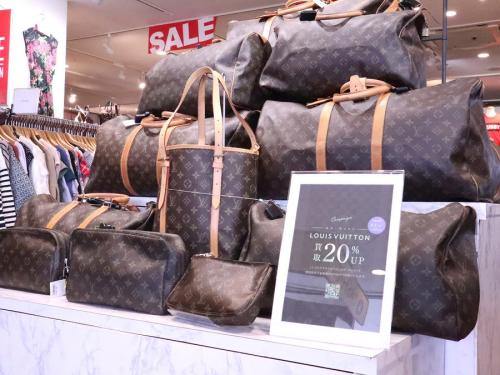 ラグジュアリーブランドのLOUIS　VUITTON