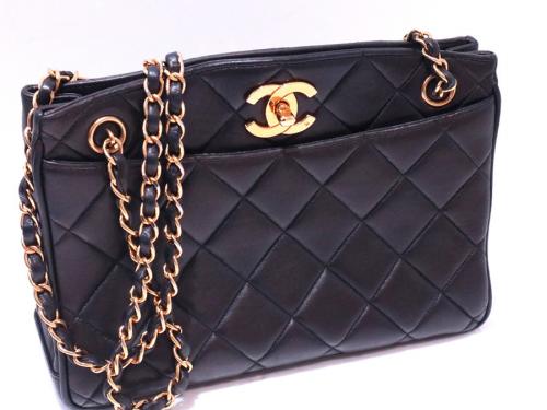 ラグジュアリーブランドのCHANEL