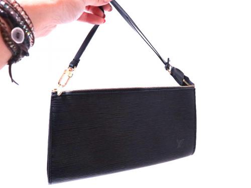 ルイヴィトンのポシェット・アクセソワール