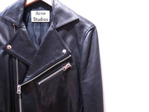 acne studiosのアクネストゥディオズ