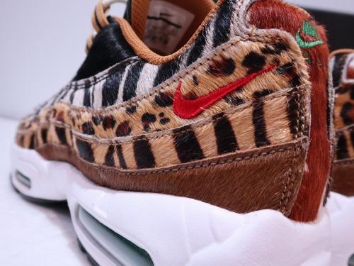 スニーカーのメンズ