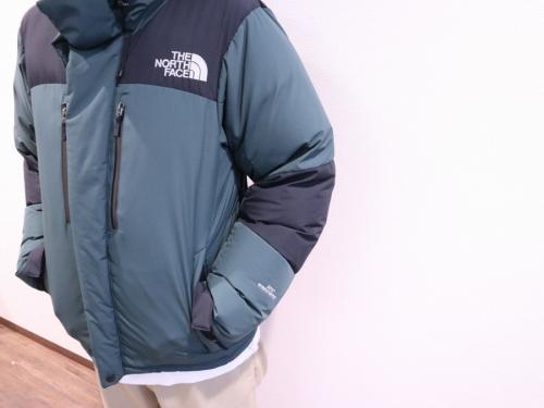 ライトダウンジャケットのメンズ