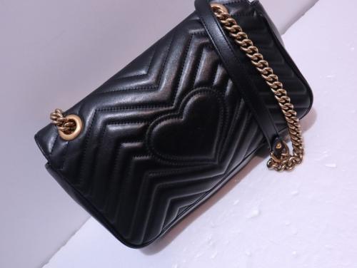 グッチのショルダーバッグ