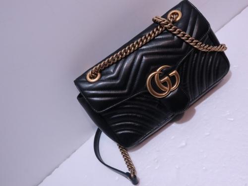 チェーンショルダー