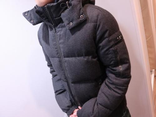 ダウンジャケット