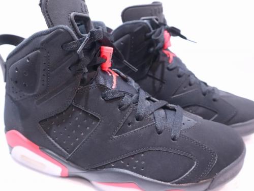 ナイキ エアジョーダン 6 レトロのスニーカー