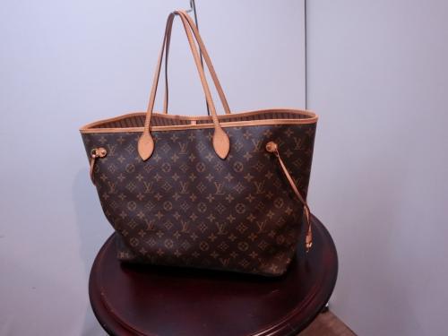 LOUIS VUITTON 　のルイ ヴィトン　