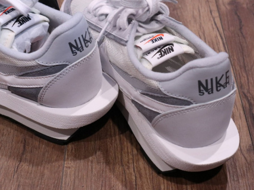 コラボ・別注アイテムのNIKE