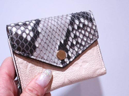 LOUIS VUITTON 　のルイ ヴィトン　