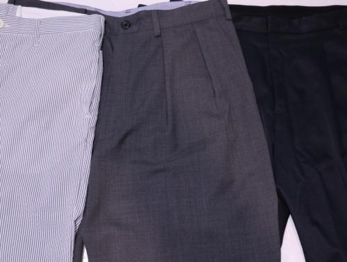 ワイドシルエットのダットシューズ