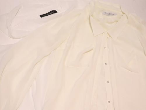 サスティナブルのシアーシャツ