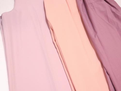 ピンクパンツのマキシ丈