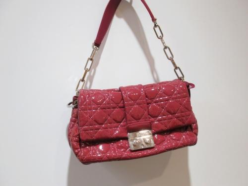 パテントチェーンショルダーバッグのレディース