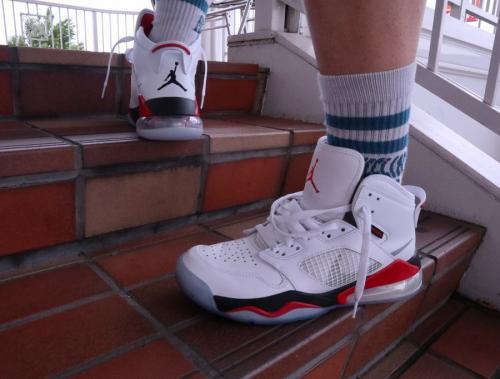 ナイキのJORDAN MARS 270