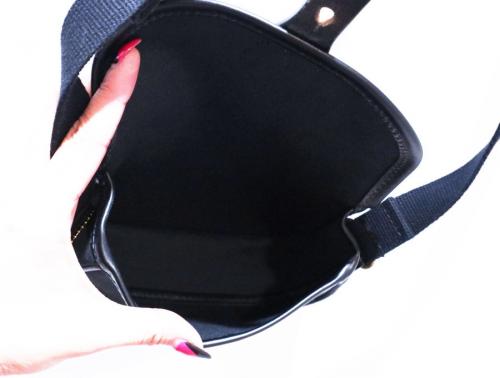 ショルダーポーチのユニセックス